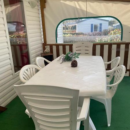Mobil Home Parfait Etat Sur Camping Arvert Εξωτερικό φωτογραφία