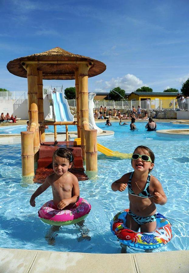 Mobil Home Parfait Etat Sur Camping Arvert Εξωτερικό φωτογραφία